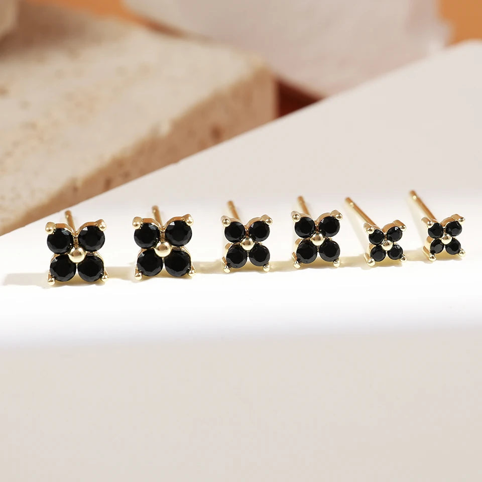 la chic Fashion Small Flower Stud Earrings